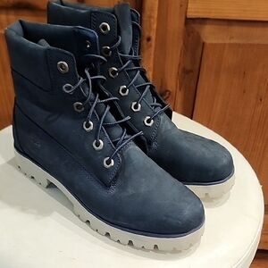 Timberland Women's Heritage Lite Ankle Boots, size 8